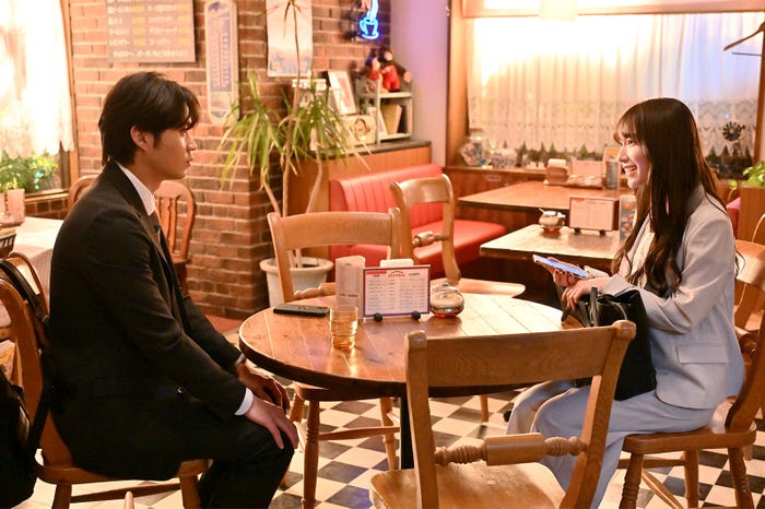 磯村勇斗、守屋麗奈「不適切にもほどがある!」第9話より(C)TBS