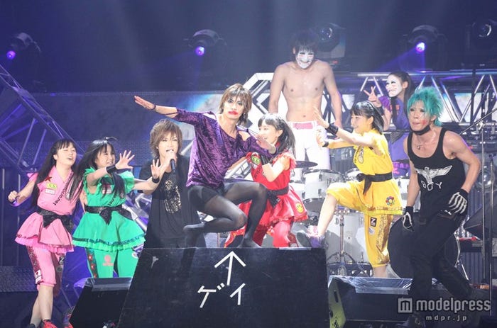 強烈なパフォーマンスを披露した“ゴールデンクローバーZ”