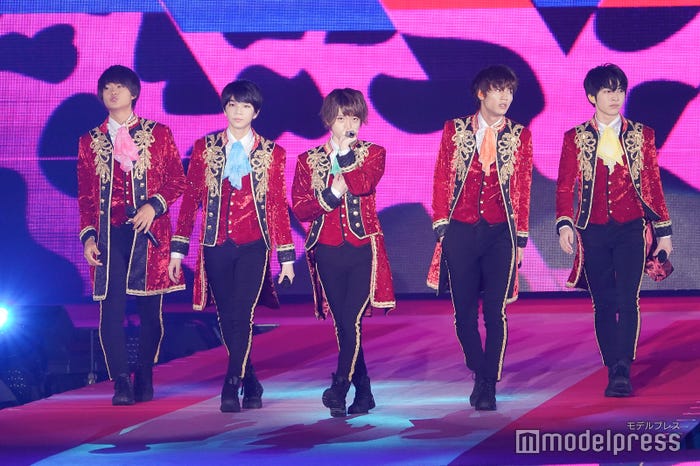 M!LK(C)モデルプレス