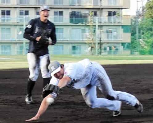 ロッテ 安田ら4選手に鬼ノック サブロー新監督「全然捕れてなかった。あれが捕れるようになってくるんで」
