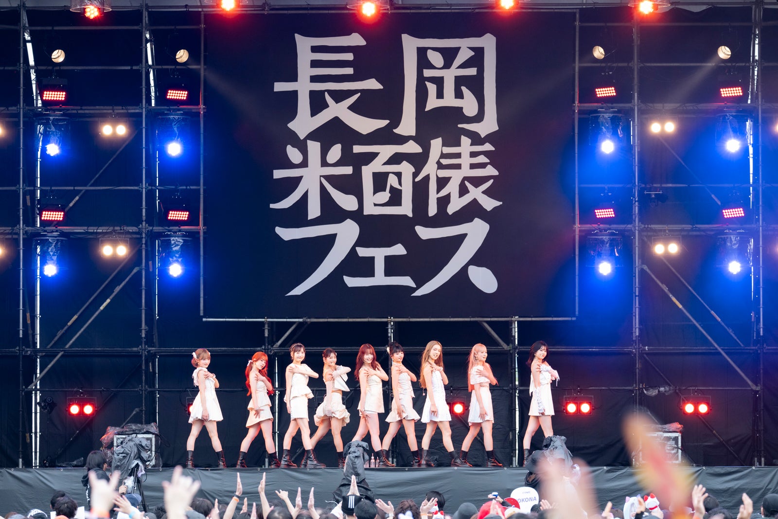 ME:I／撮影：田中聖太郎写真事務所