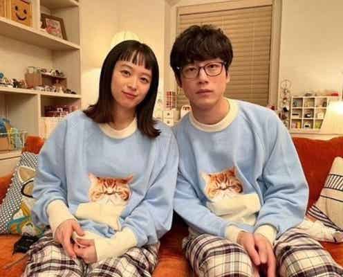 「ハンオシ」清野菜名&坂口健太郎、“ペアルック”で寄り添うオフショット公開に「美男美女」「ロス再来」の声
