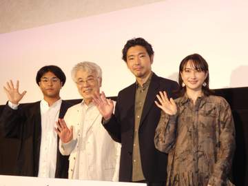 柄本佑 日本人初快挙の坂西監督は「高校の後輩」と告白 主演作「メモリィズ」が北米映画祭で新人長編監督賞を受賞