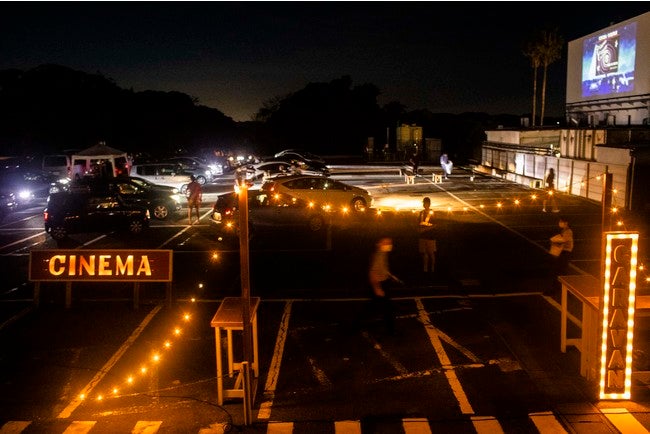 CINEMA CARAVAN DRIVE-IN THEATER with KEIKYU／画像提供：逗子海岸映画祭実行委員会