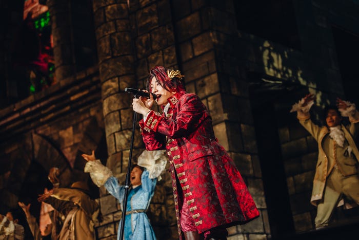 Mrs. GREEN APPLE(C)Jordan Munns