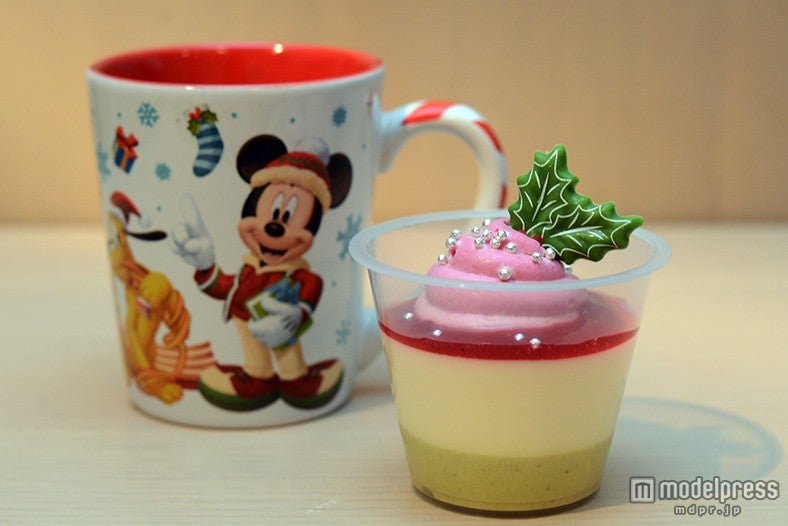 ホワイトチョコレート＆ピスタチオのムース、スーベニアカップ付き￥720