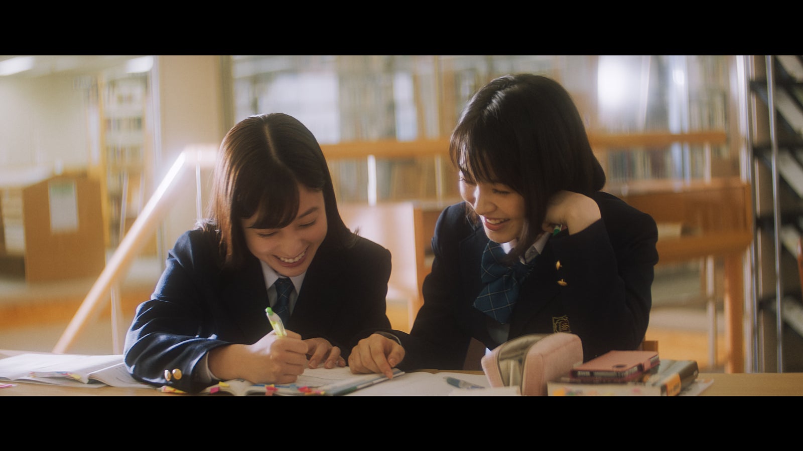 橋本環奈＆浜辺美波が“親友”に 受験生役で青春ストーリー