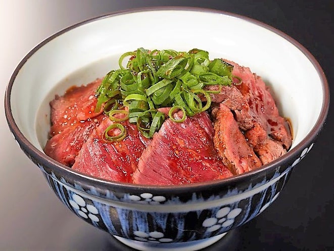 肉山×赤身とホルモン焼きのんき／画像提供：東急百貨店