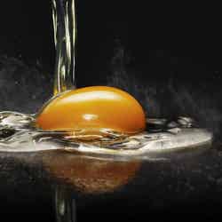 100％国産卵を使用　店舗で焼きあげるたまご（画像提供：日本マクドナルド）