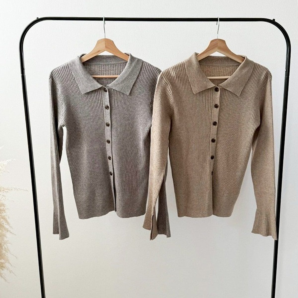 しまむらの襟付きニットカーディガン（misato）