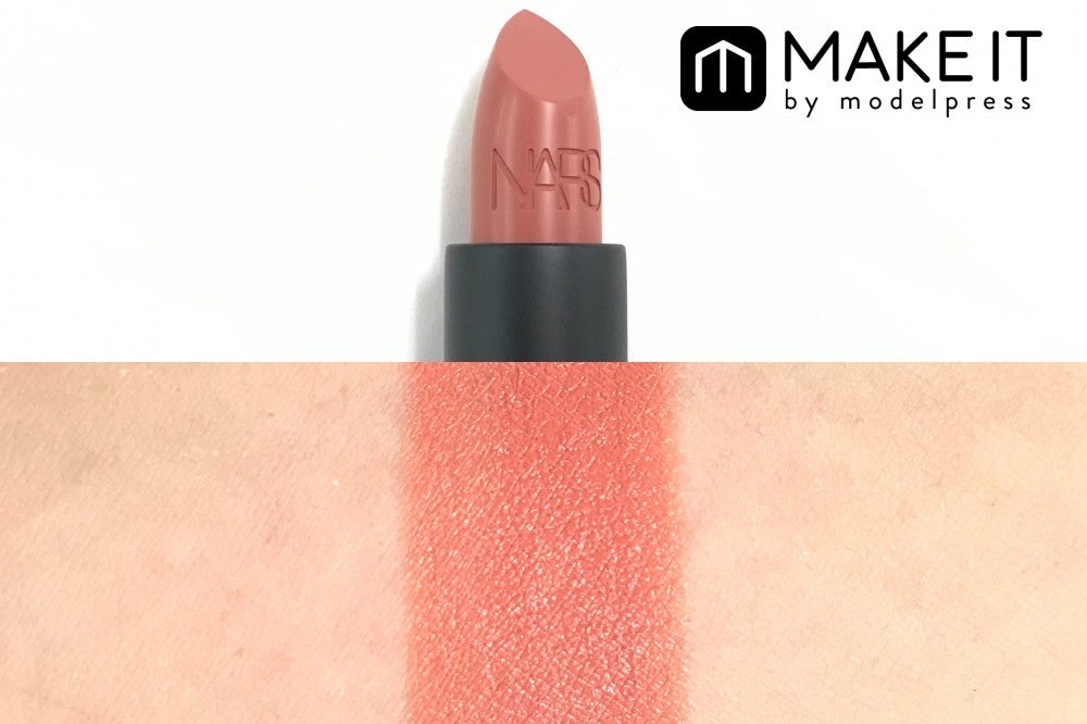 NARS リップスティック／2926／3,300円（税抜） (C)メイクイット