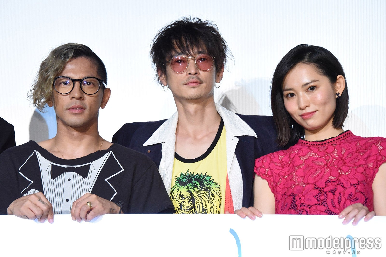 降谷建志、窪塚洋介、市川由衣 （C）モデルプレス