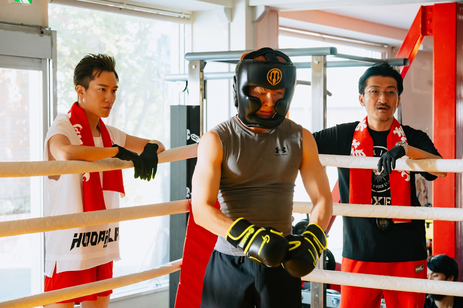 椿泰我、山下永玖「レッドブルー」第2話（C）「レッドブルー」製作委員会・MBS（C）波切敦／小学館