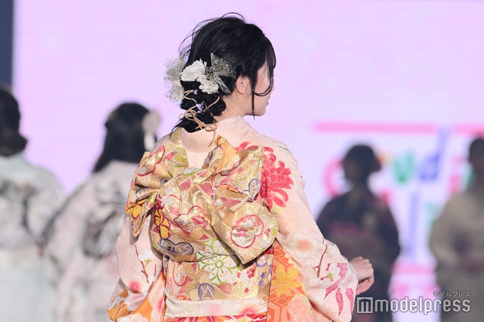 らん「関コレ 2023 S/S」より(C)モデルプレス