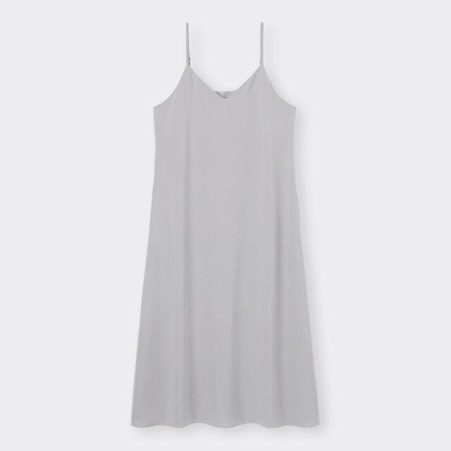 GU　最旬　ワンピース　サテン