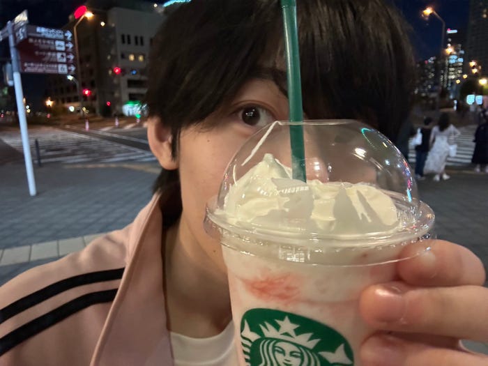 小林和哉「カフェ巡りをしたGW!」(提供写真)