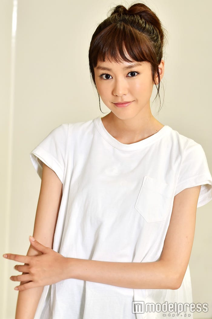 モデルプレスのインタビューに応じた、桐谷美玲(C)モデルプレス
