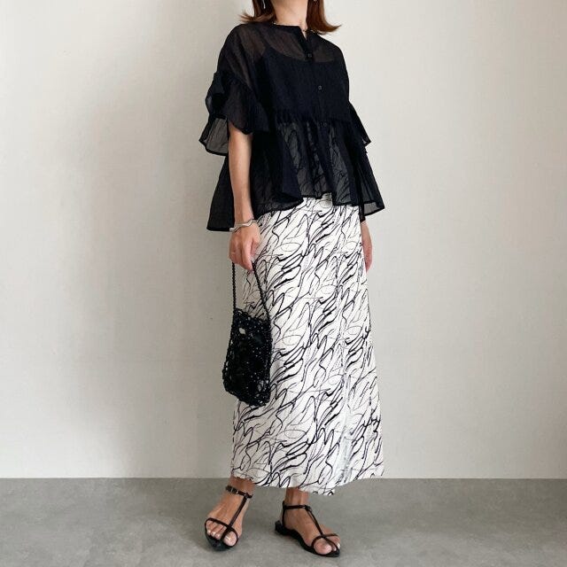 【Style1】モノトーンでまとめてキレイめコーデ