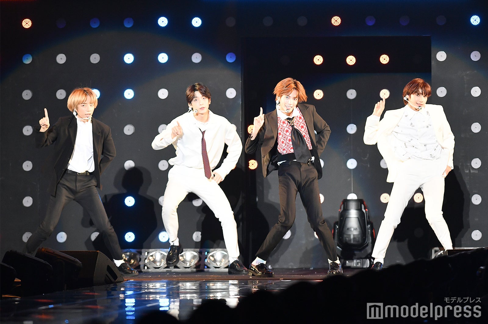 TOMORROW X TOGETHER（C）モデルプレス