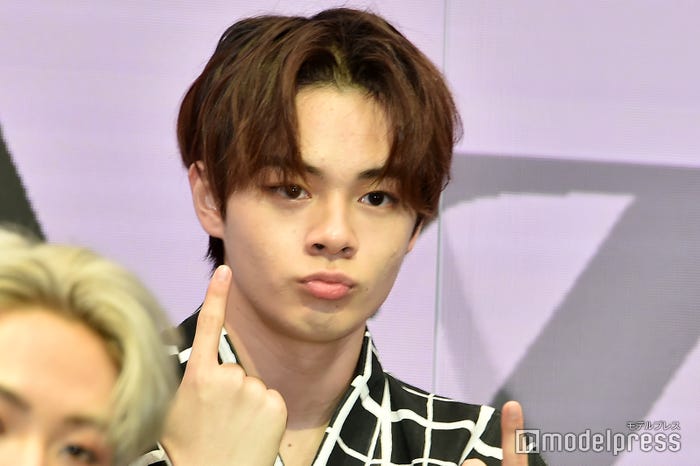 鶴房汐恩(C)モデルプレス