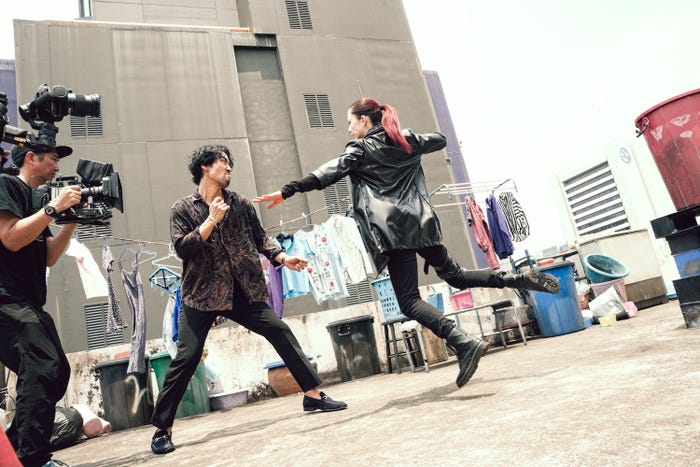 桐谷健太、SUMIRE「インフォーマ -闇を生きる獣たち-」(C)AbemaTV,Inc.