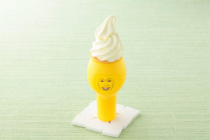 社屋イベントで販売される「オカレモンソフトクリーム」(C)フジテレビ