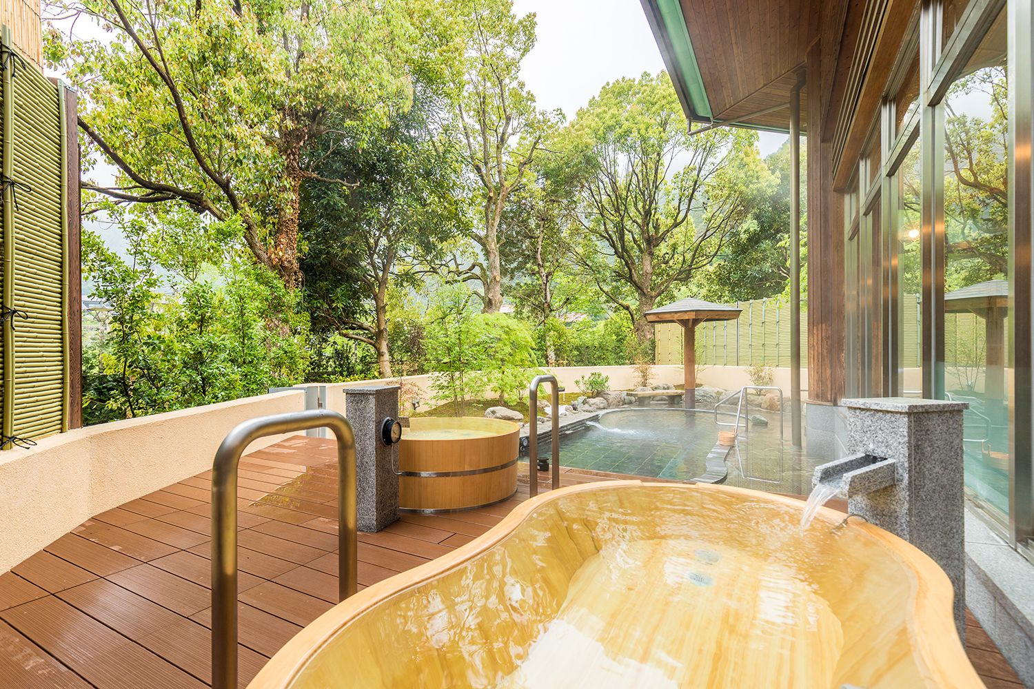 樹齢200年の木を使ったひとり用檜風呂／画像提供：一般財団法人休暇村協会