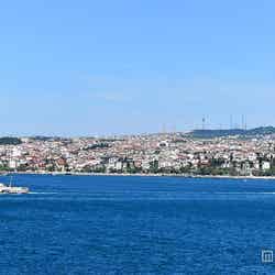 真っ青なポスポラス海峡が美しいイスタンブール