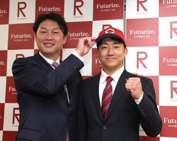 広島・新井監督がドラ2の立命大・西野に指名あいさつ「伸び代しかない」指名理由も明かす「3、4年後を考えた時に」