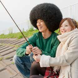 松田翔太、佐々木希 (C) 2012 のりつけ雅春・小学館/「アフロ田中」製作委員会