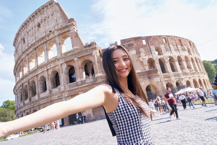 乃木坂46 井上和1st写真集(講談社)撮影/中村和孝