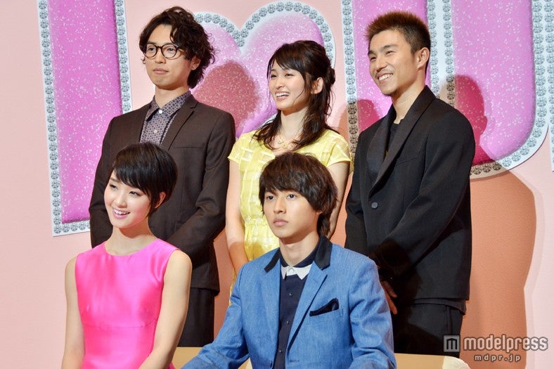 （上段左から）桐山漣、岡本玲、中尾明慶、（下段左から）剛力彩芽、山崎賢人