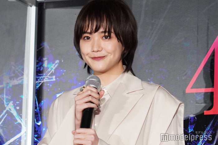 松井愛莉 ウルフカット 新ヘアお披露目 可愛い 似合ってる と反響 砕け散るところを見せてあげる モデルプレス