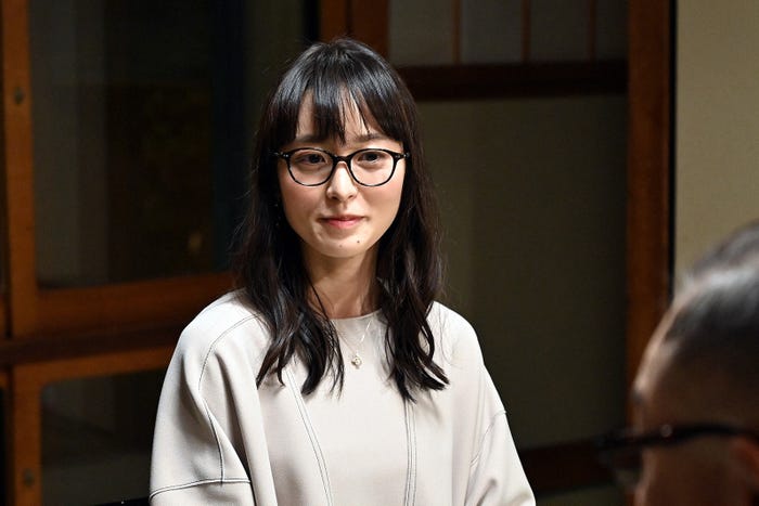 グランメゾン東京 玉森裕太の恋人役 朝倉あきに注目集まる 話題のバックハグシーンの裏側 本人が明かす モデルプレス グランメゾン東京 玉森裕太の恋人役 朝倉あきに注目集まる 話題のバックハグシーンの裏側 本人が明かす モデルプレス