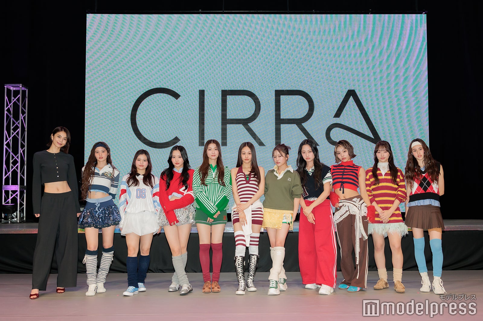 佐藤晴美、TOA、NIKORI、HINATA、MYU.Y、YURARA、YUNA、KOHARU、MOMO、MYU.S、MANON（C）モデルプレス