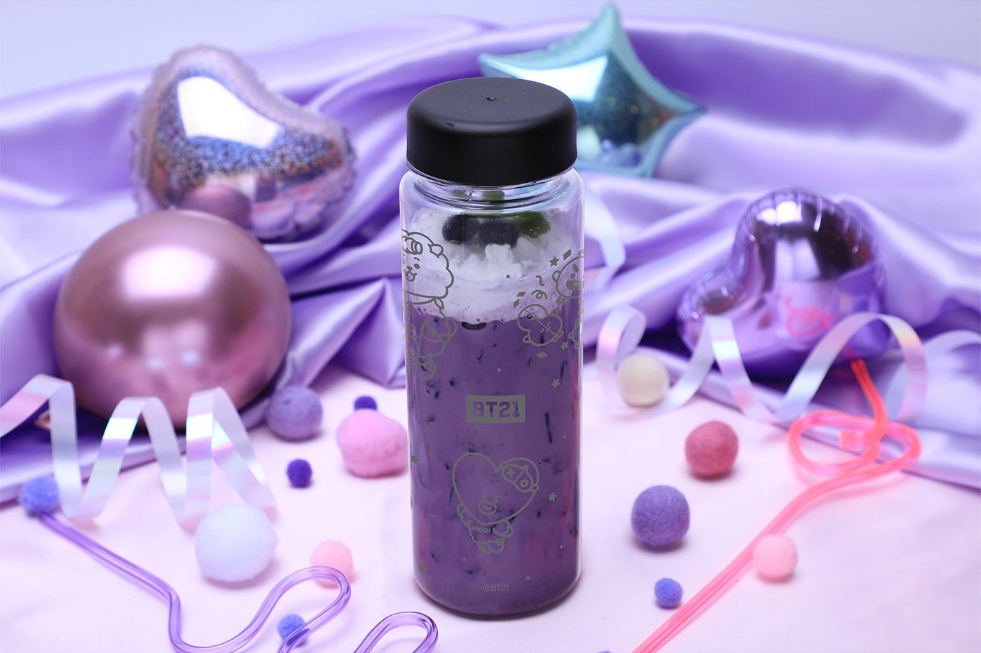 TAKEOUT DRINK　1,690円（C）BT21