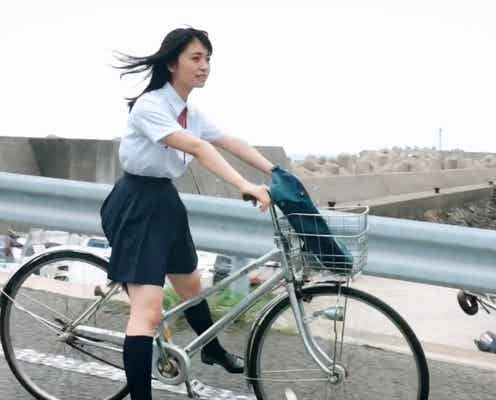 欅坂46長濱ねる、制服で“自転車デートなう”「映画かな？」「こんな青春を送りたかった」の声
