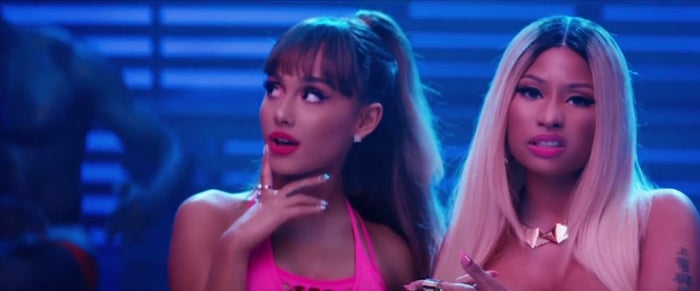 アリアナ グランデ 自身初の ぱっつんオン眉 前髪姿披露に 前髪めっっちゃ可愛い ニヤニヤが止まらない モデルプレス