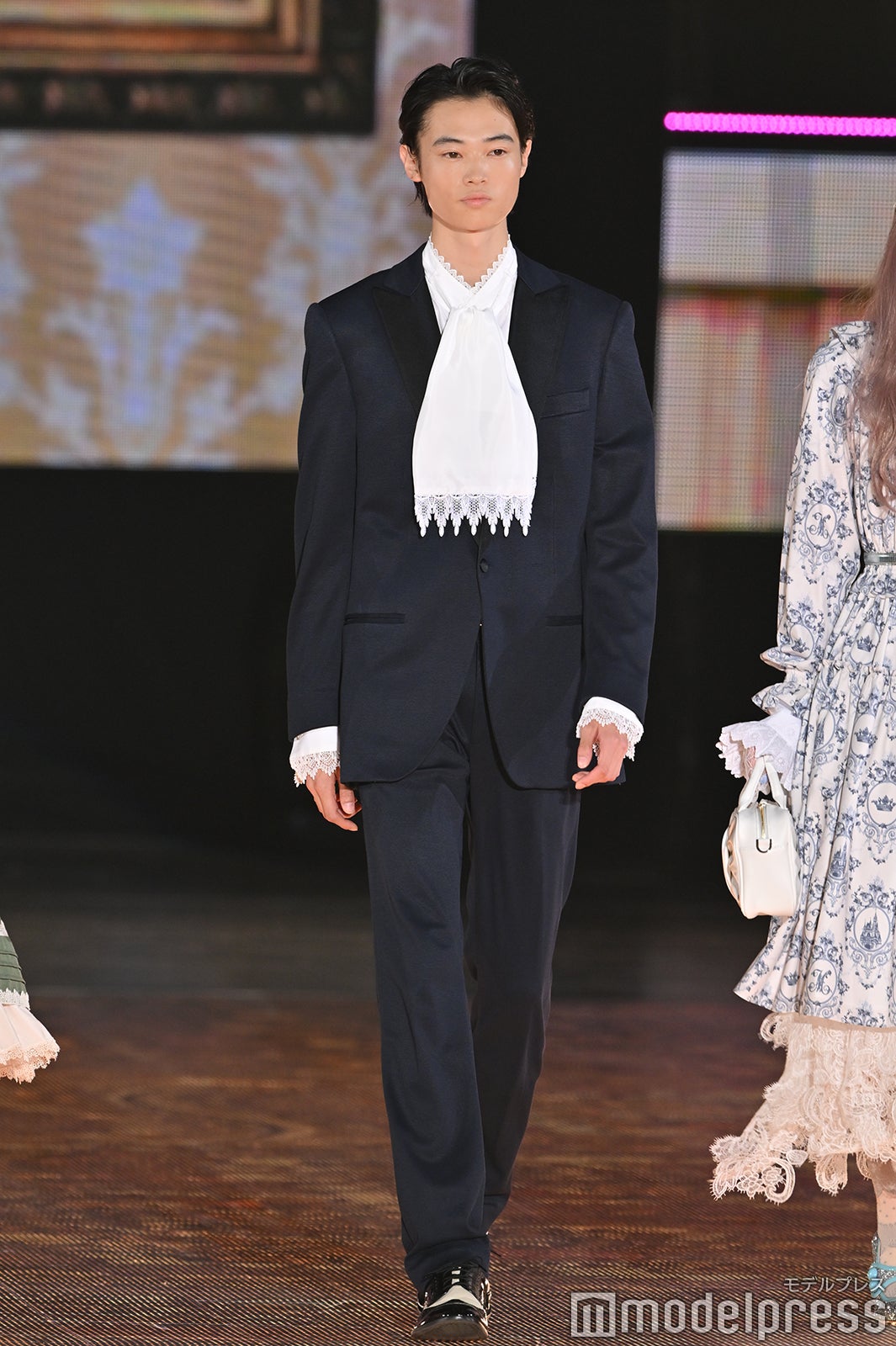 （C）モデルプレス