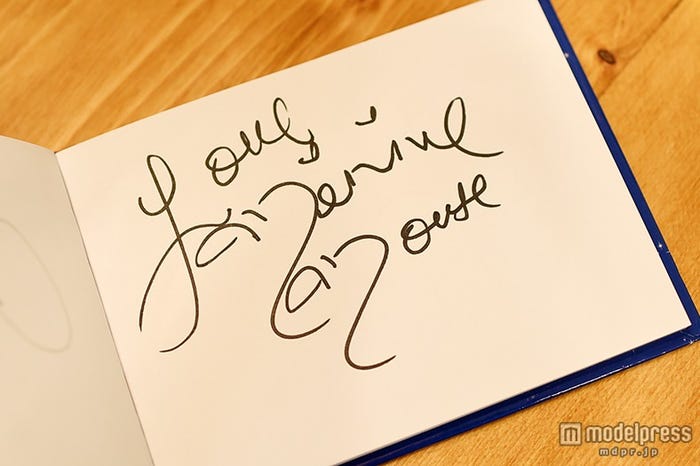 ミニーマウスのサイン