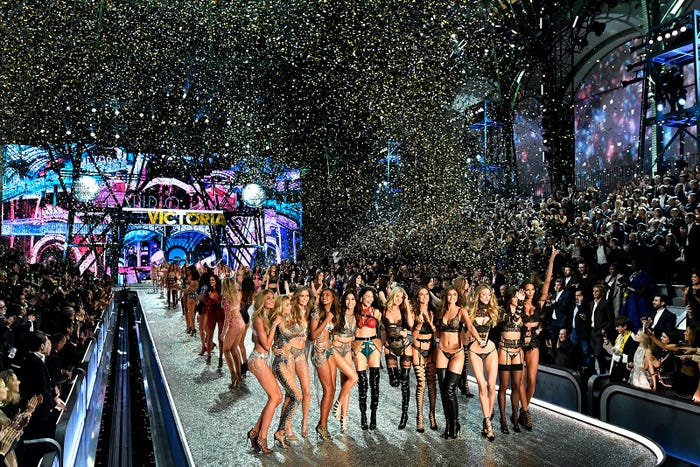「Victoria’s Secret Fashion Show 2016」/photo:Getty Images
