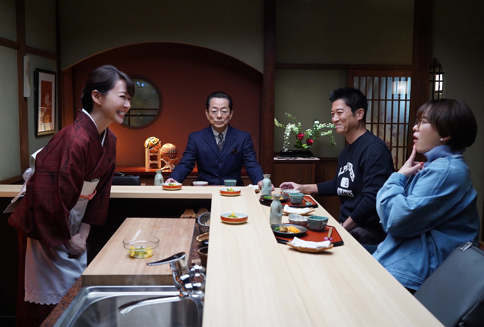 森口瑤子、水谷豊、寺脇康文、鈴木砂羽「相棒season22」第17話より（C）テレビ朝日
