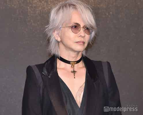 HYDE、オーストリアの宮殿前で撮影「妖艶な絵画のよう」「美しい物語が始まりそう」と反響