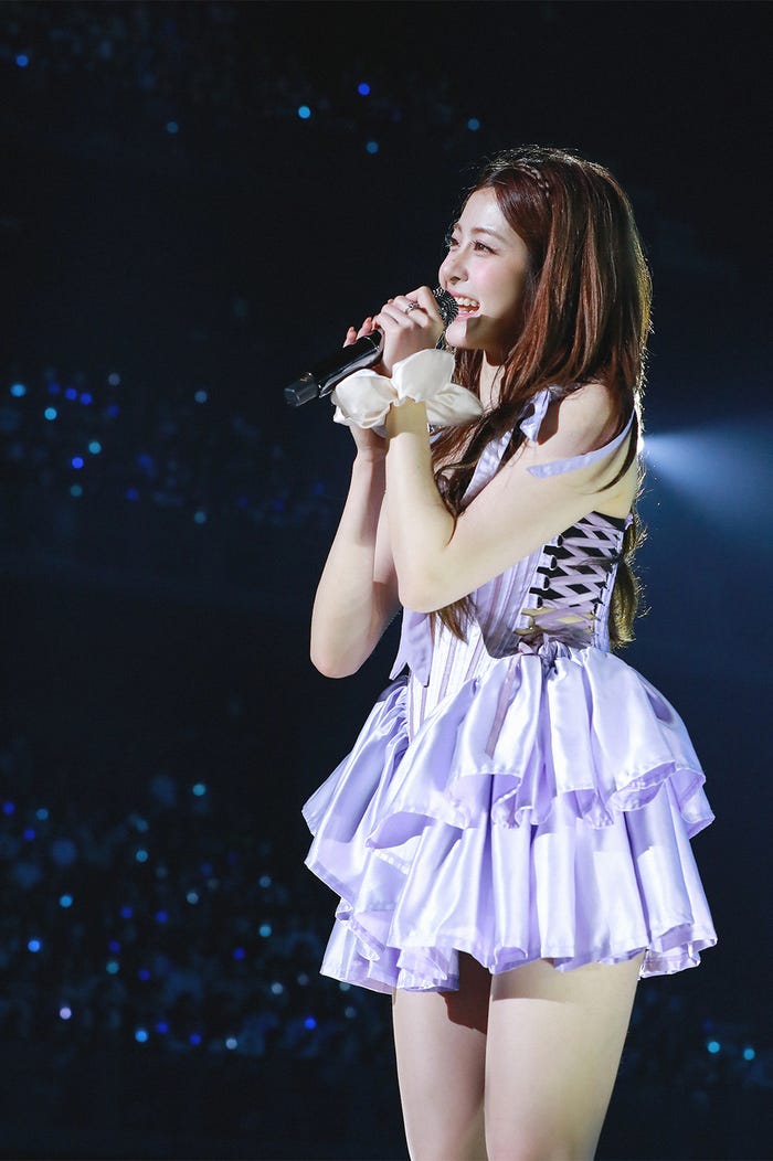HUH YUNJIN(P)&(C) SOURCE MUSIC