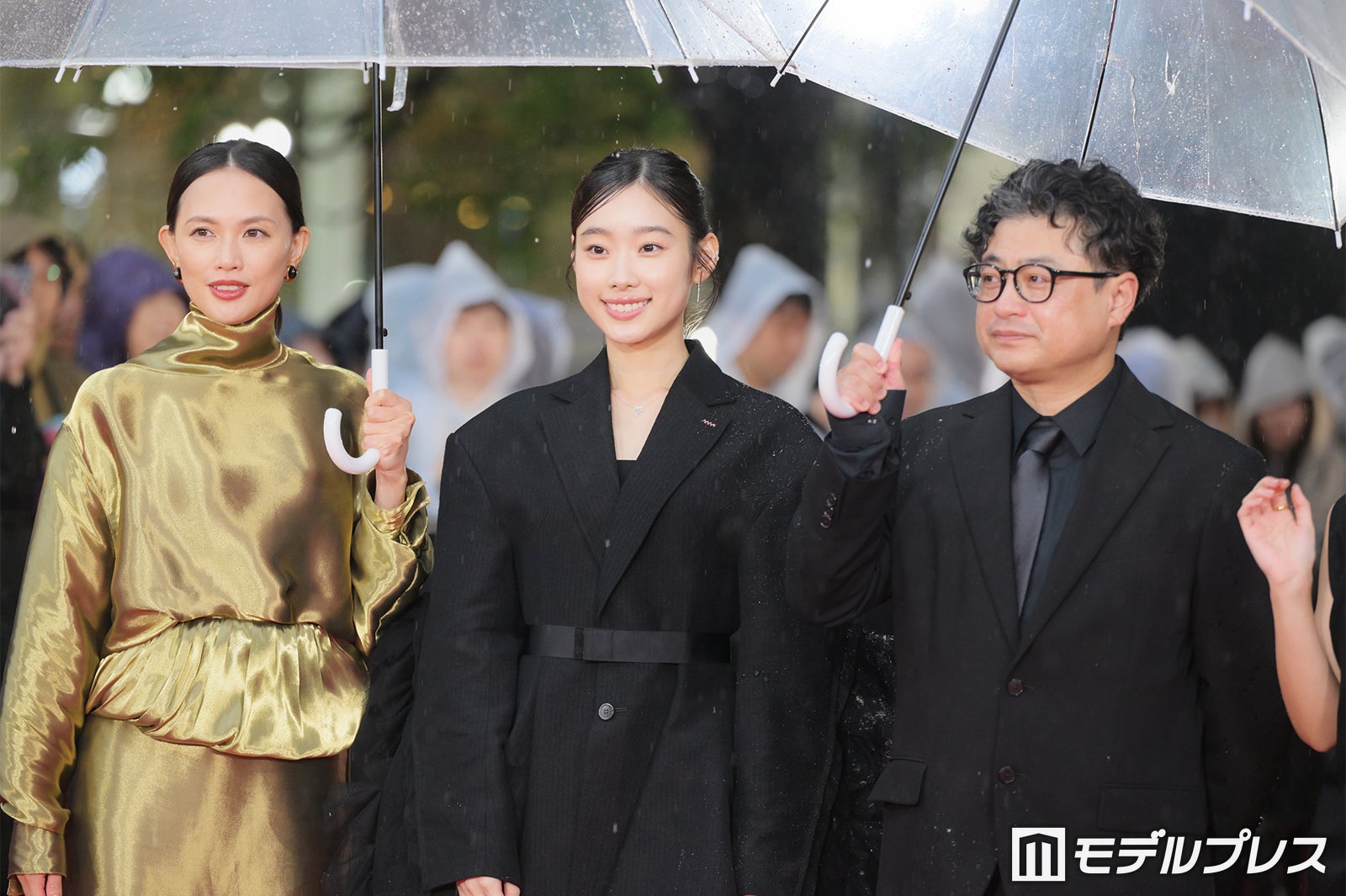 臼田あさ美、倉沢杏菜、まつむらしんご（C）モデルプレス