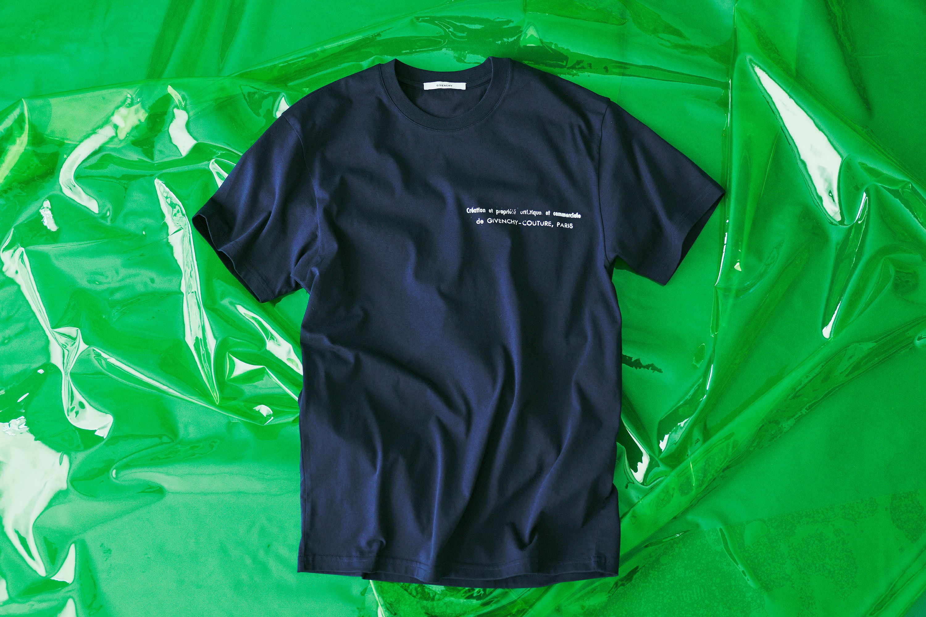 アトリエの記憶を纏うジバンシィ──5万円以上で選ぶ、2026年夏のベストTシャツ