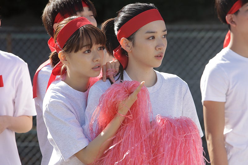 山本舞香、永野芽郁／「ひるなかの流星」より（C）2017 フジテレビジョン 東宝 集英社（C）やまもり三香／集英社