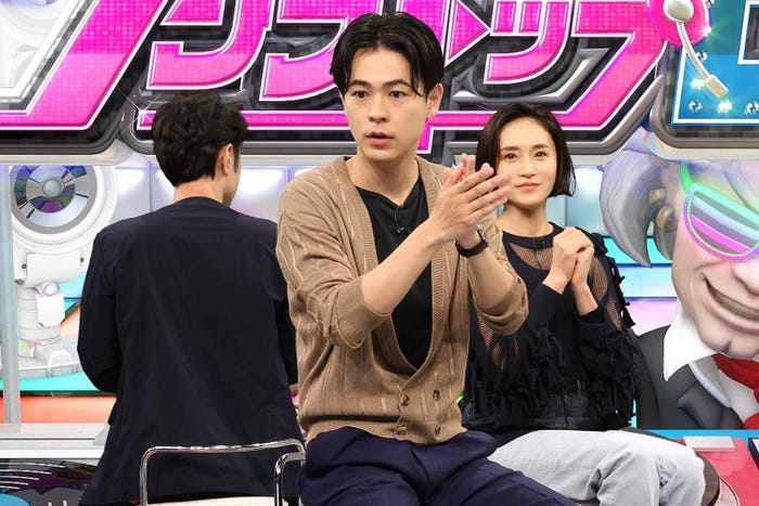 (左から)成田凌、山口紗弥加(C)フジテレビ