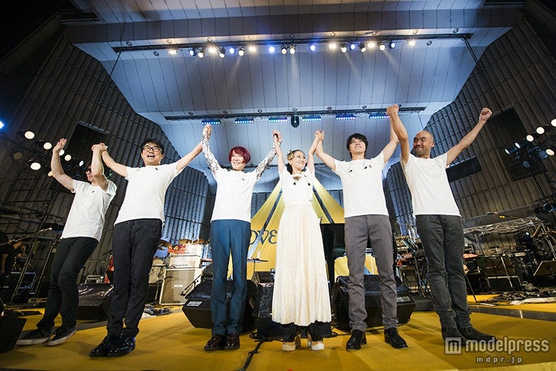 大塚 愛「LOVE IS BORN ～12th Anniversary 2015～」／Photo by 田中聖太郎