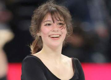 「知らなかった」「めっちゃオシャレ」フィギュア五輪女王のアリサ・リュウ、腰に入ったタトゥーに反響 表彰式での背中全開ドレス姿で判明